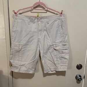 UNIONBAY Men's Light Gray Cargo Shorts